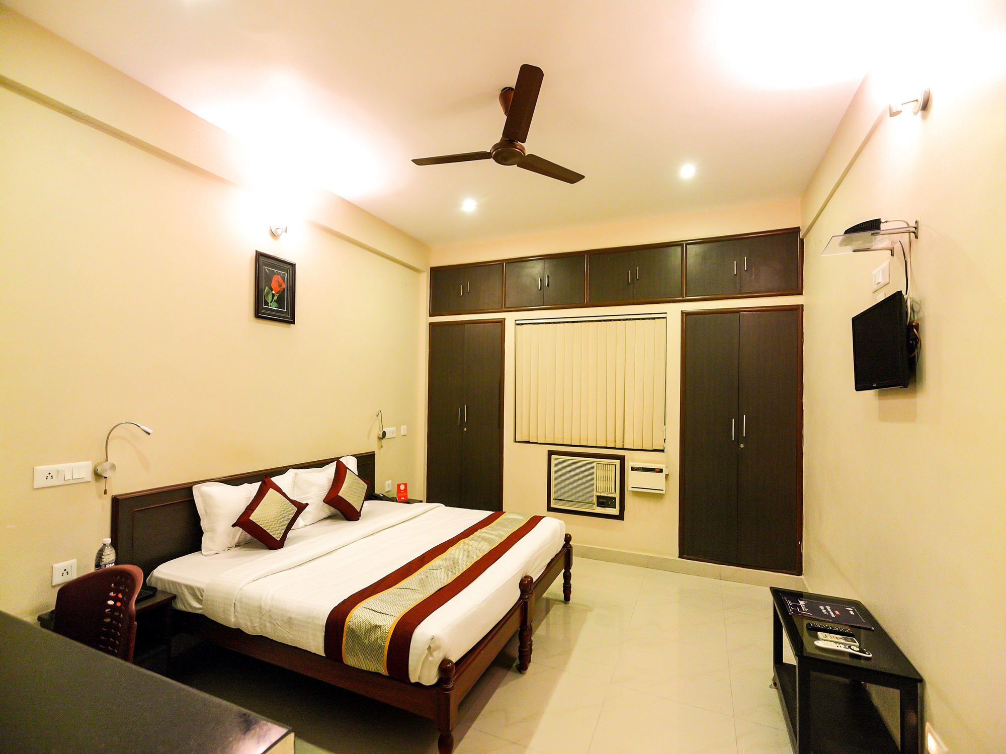 Oyo Flagship 12665 Chrompet Hotel Madras Buitenkant foto